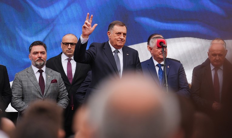 Dodik je sve usamljeniji