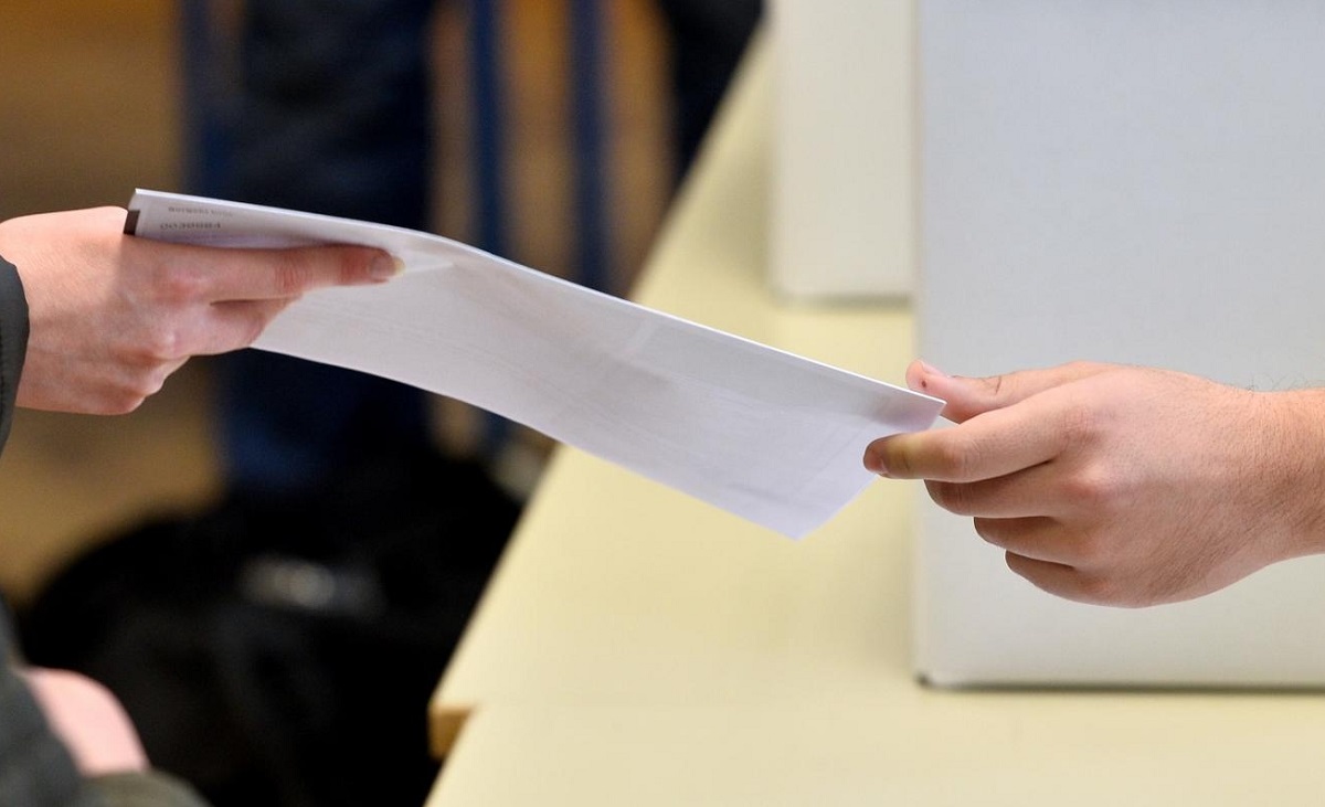DIP promijenio upute za birače, objavio što će ljudi s temperaturom