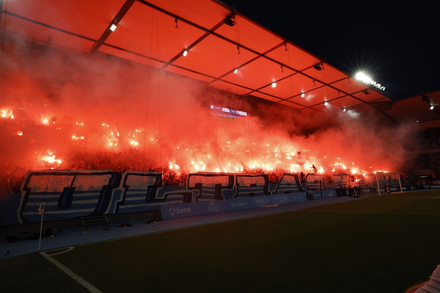 U ovoj zemlji nema VAR-a, navijači upravljaju klubovima, a stadioni su uvijek puni