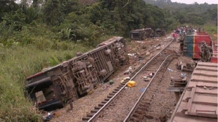 Teška željeznička nesreća u Kongu, deseci poginulih i ozlijeđenih
