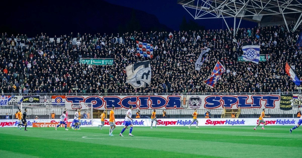 Hajduk na poluvrijeme otišao s vodstvom od 2:0. Navijači izviždali igrače