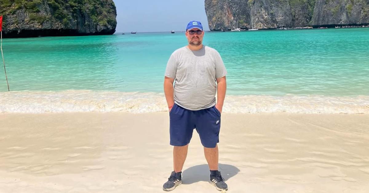 Kotiga se javio s plaže na Tajlandu: "Netko se napokon ovdje prošetao u čarapama"