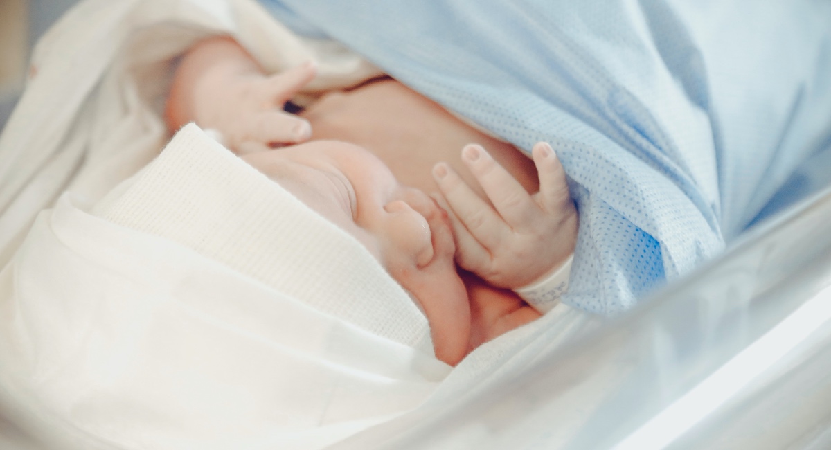 Žena pozitivna na koronavirus umrla tijekom porođaja, beba je preživjela