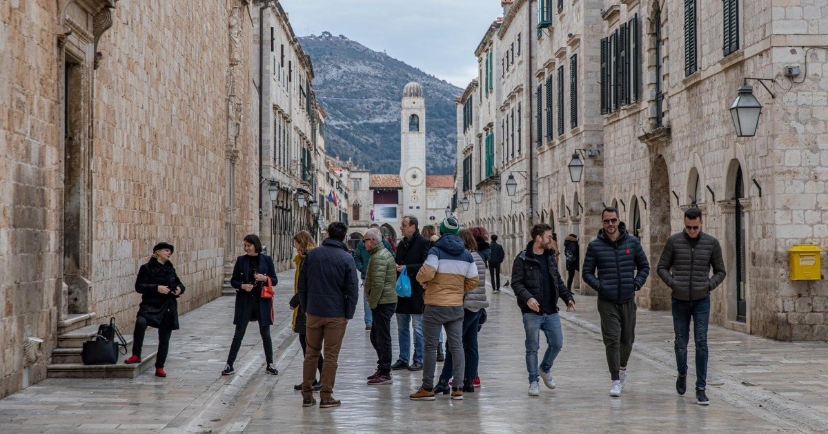 U komercijalnom smještaju u Hrvatskoj u 2021. boravilo gotovo 13 milijuna turista