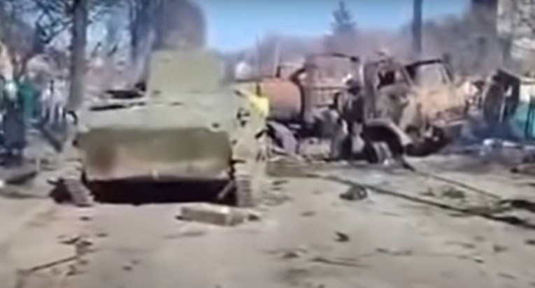 Pogledajte što je ostalo od ruskog konvoja tenkova koji je krenuo na Kijev