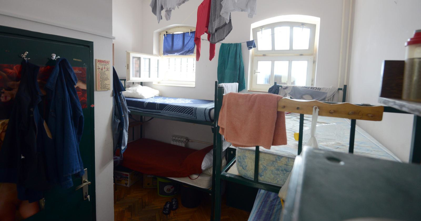 Sindikat pravosudne policije: Zatvori su pretrpani, ljudi spavaju po podu