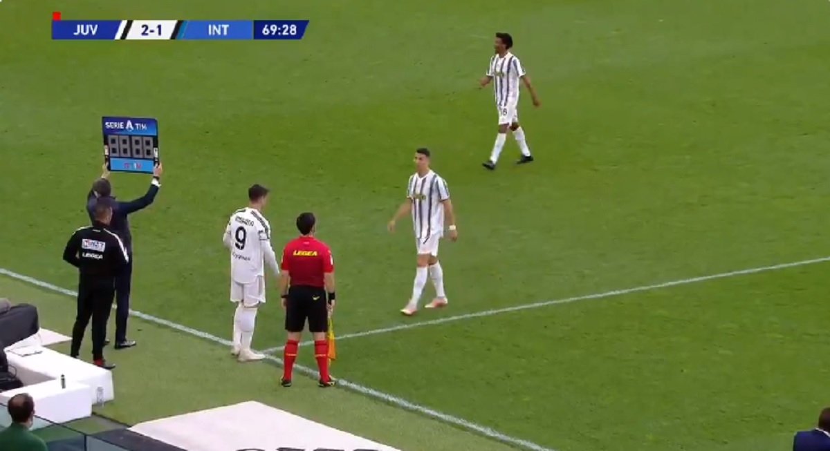Pogledajte reakciju Ronalda kad ga je Pirlo izvadio zadnjih 20 minuta