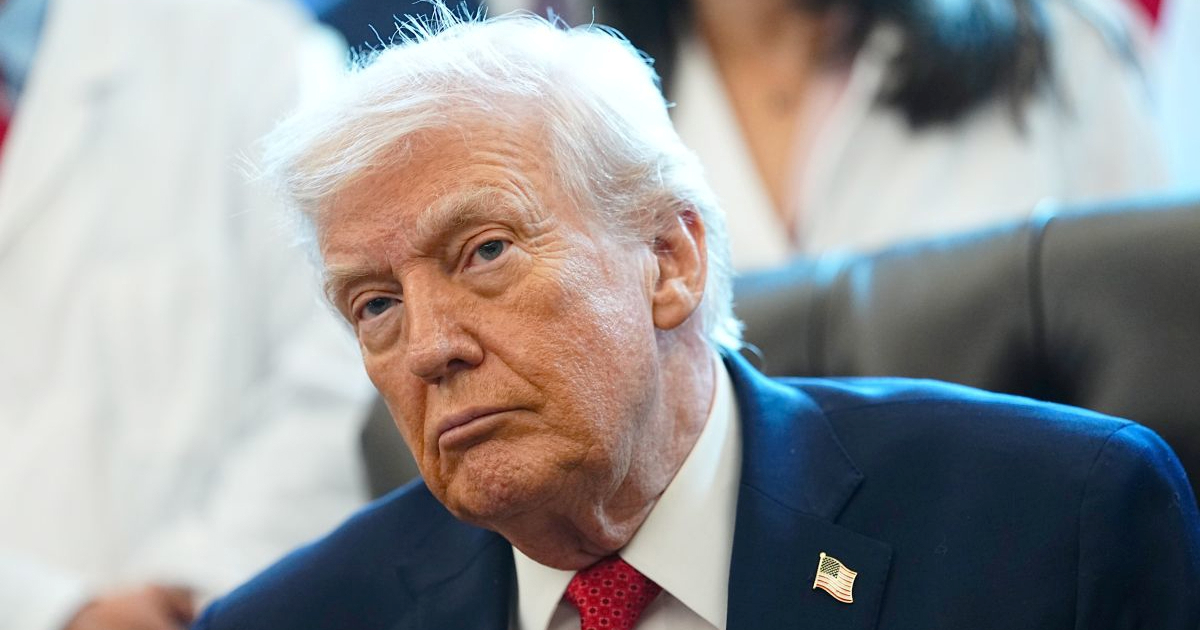 Zbog sumnji na prevare Trump zaustavio isplatu pomoći djeci u pet saveznih država