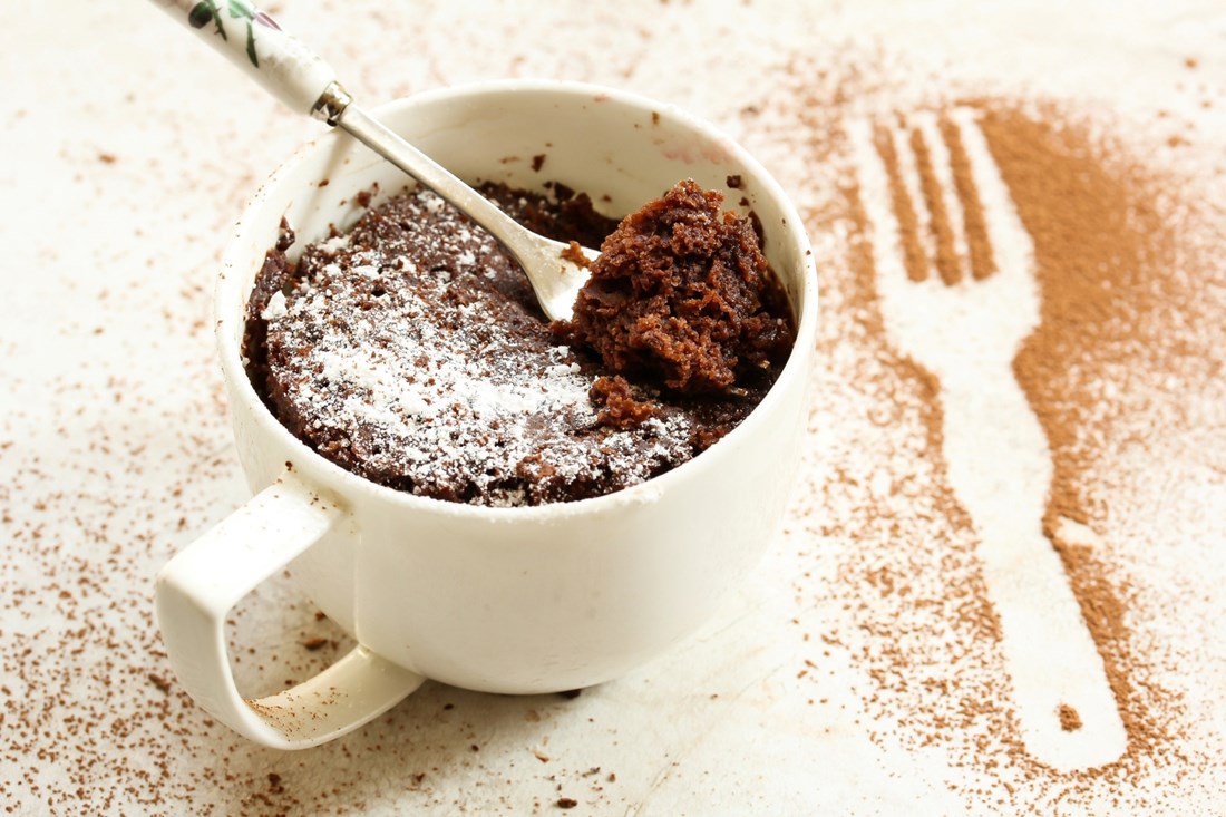 Sočni čokoladni kolač bez miksera i pećnice? Moguće je, imamo i recept