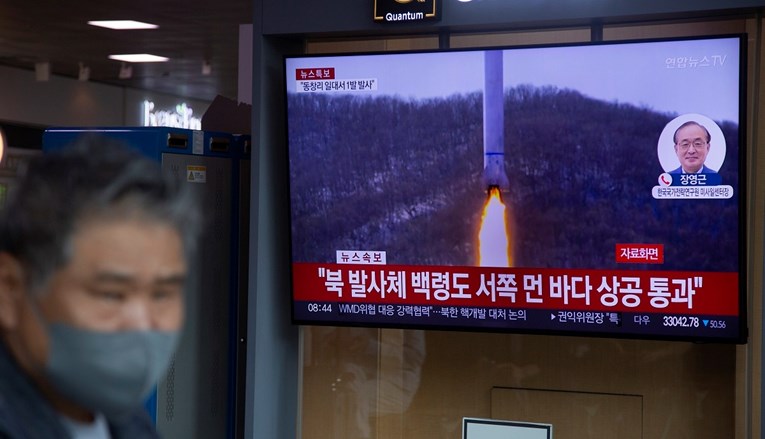 Sjeverna Koreja: Neuspjelo lansiranje satelita je najveći neuspjeh