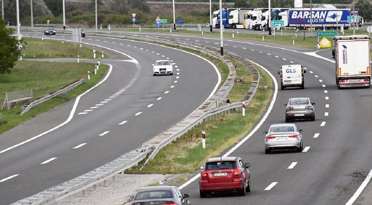HAK: Zbog prometne na A3 vozi se uz ograničenje, zbog vode zatvorene neke ceste