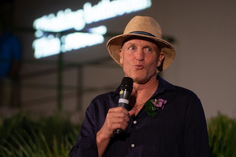 Woody Harrelson na Visu: Čini se da američka vlada uvijek ima novca za rat