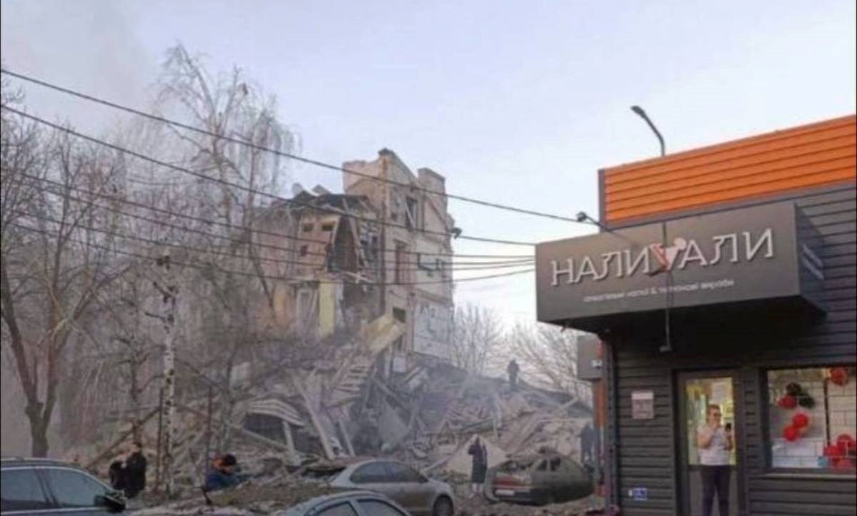 Rusi na Badnjak raketirali zgradu u rodnom gradu Zelenskog. Ima mrtvih i ranjenih