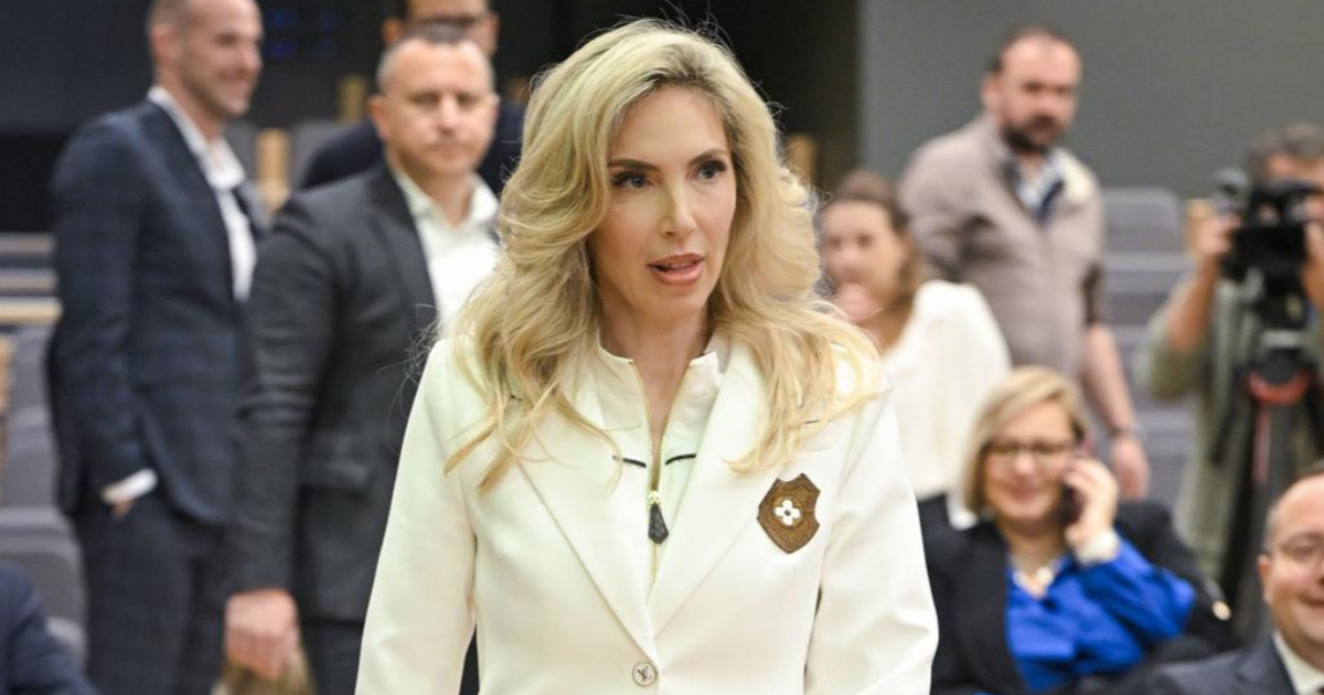 Od glave do pete u Louis Vuittonu: Nicole McGraw privukla poglede na summitu u Zagrebu