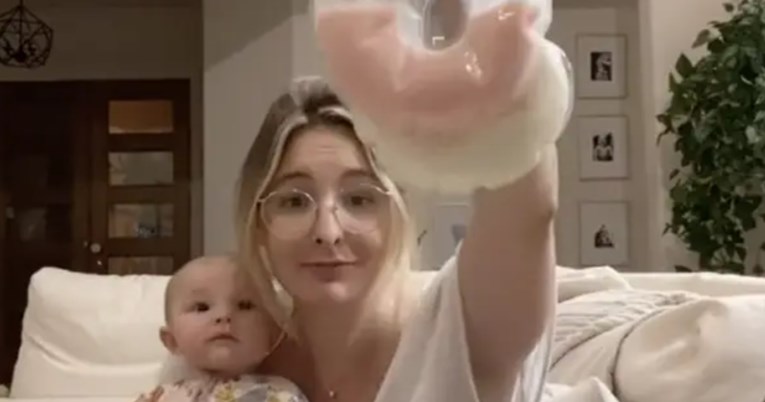 Jedna majka izdojila je ružičasto mlijeko i objasnila što to znači