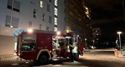 FOTO Zapalilo se smeće na balkonu stana u Zagrebu, stanarka ga sama ugasila