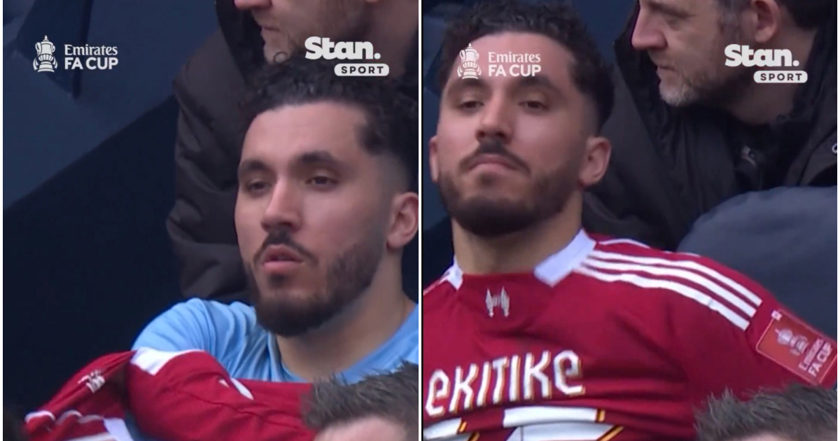 VIDEO Igrač Cityja usred utakmice počeo oblačiti dres Liverpoola