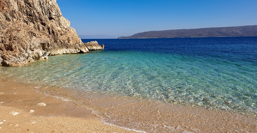Kvarnerski dragulj: Ova skrivena plaža jedna je od najposebnijih na Jadranu