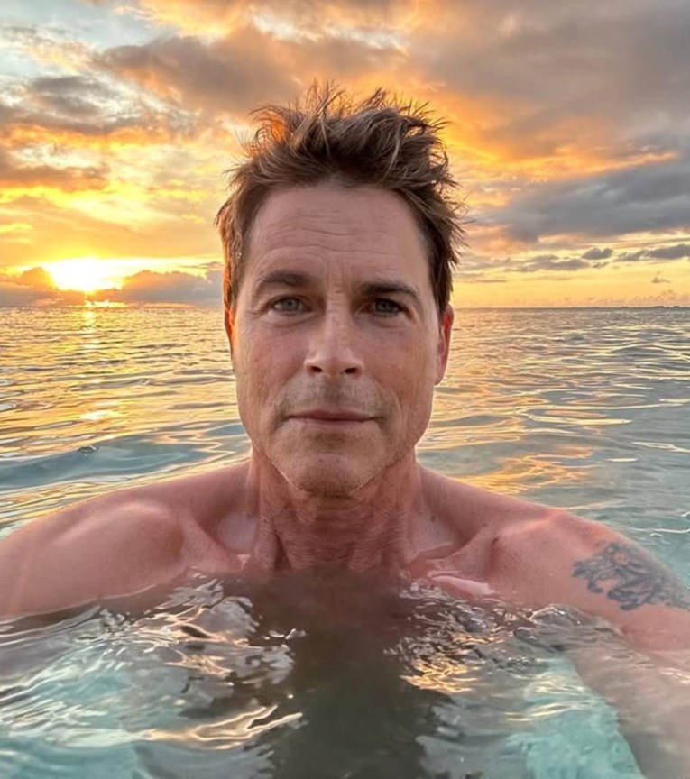 Poznati glumac (61) otkrio zašto ne prestaje objavljivati selfije bez majice