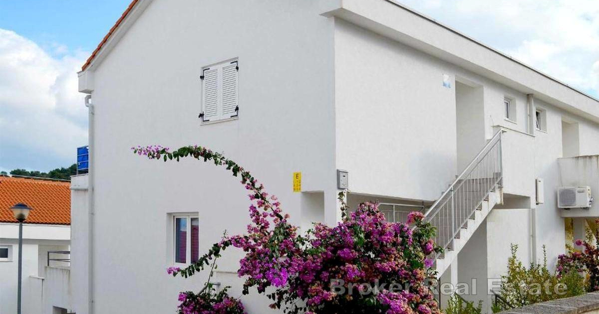 Na Šolti se prodaje apartman od 35 kvadrata blizu plaže, cijena je 110.000 eura