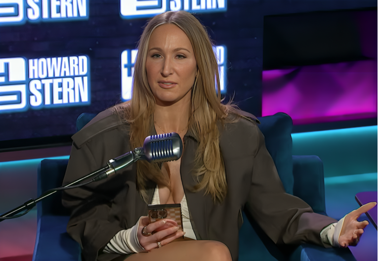 Šale o Sweeney, Pennu i DiCapriju koje su izbacili iz scenarija na Globusima