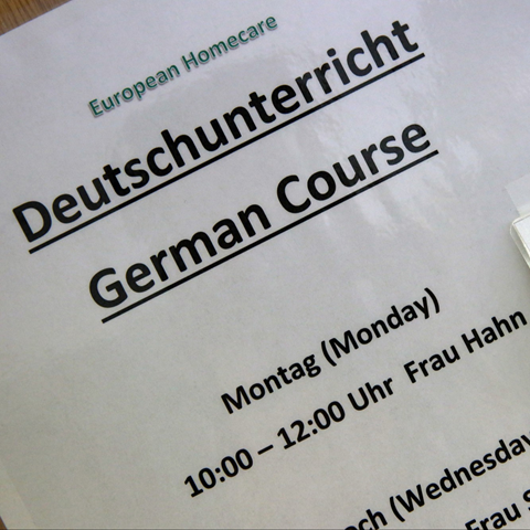 Ljudima koji govore više jezika mozak sporije stari, imaju manji rizik od demencije