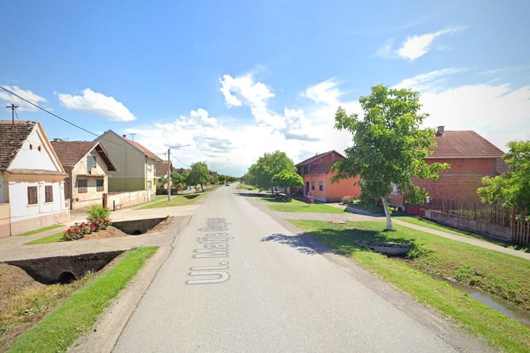 Autom naletio na biciklista u Slavoniji