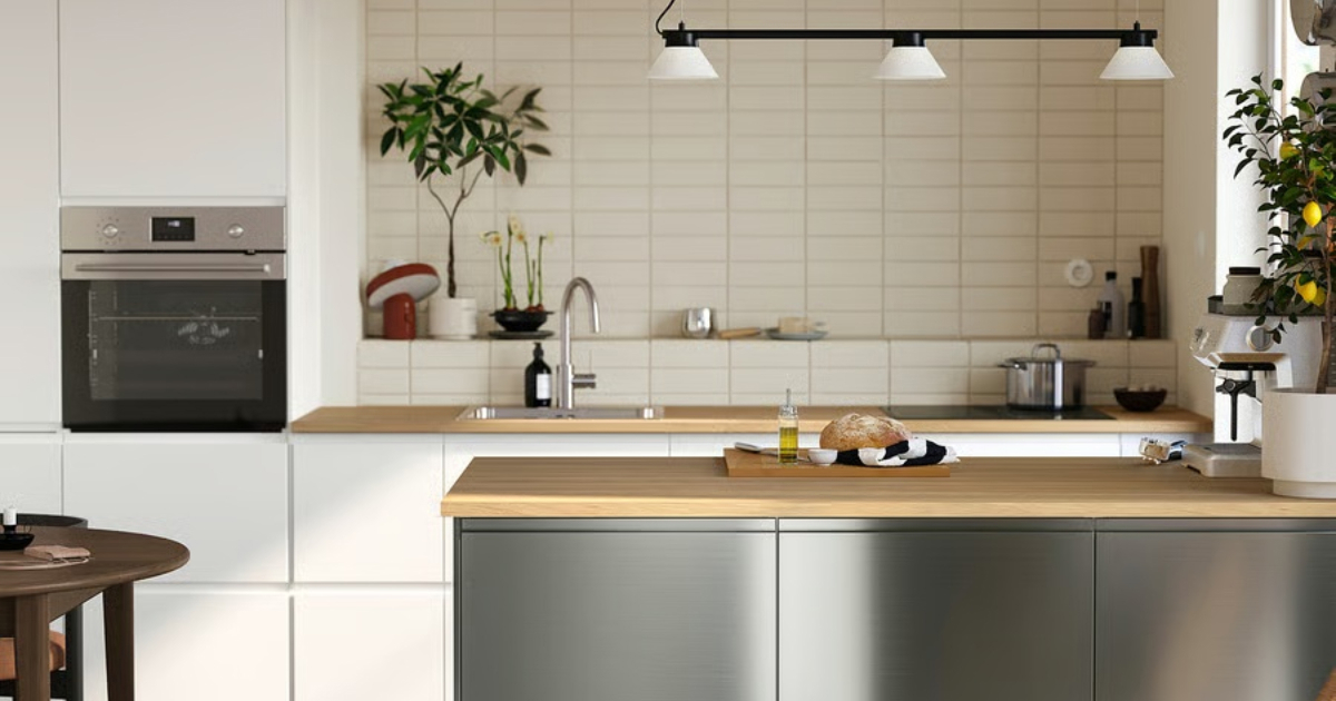 Nehrđajući čelik je posvuda, a IKEA sada ima jeftin način da ga unesete u dom