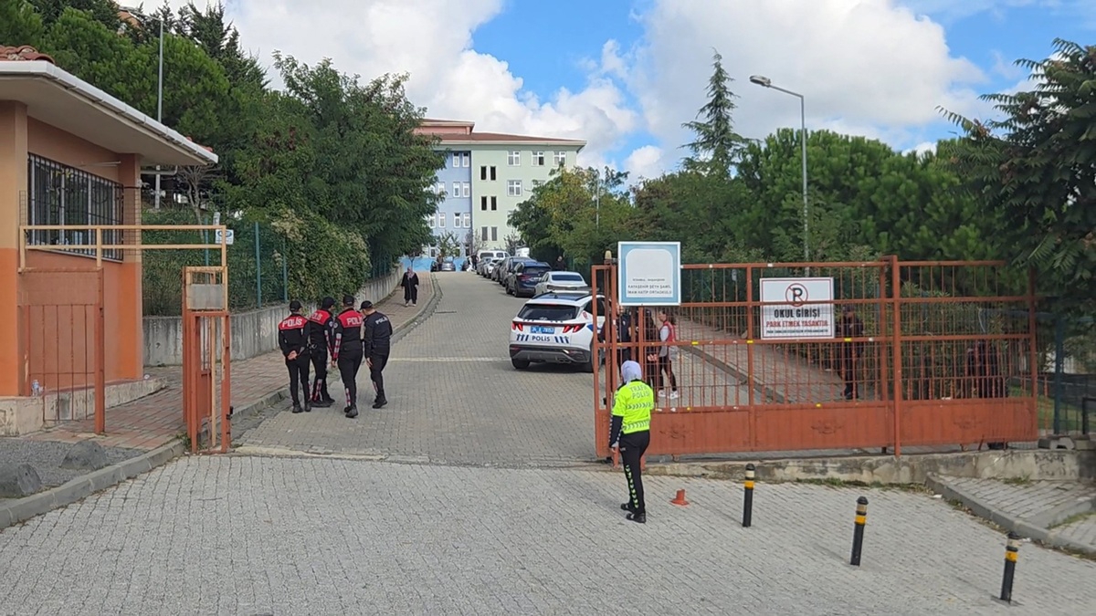 Učenica napala nožem u školi u Istanbulu: jedna žrtva, osmero ozlijeđenih