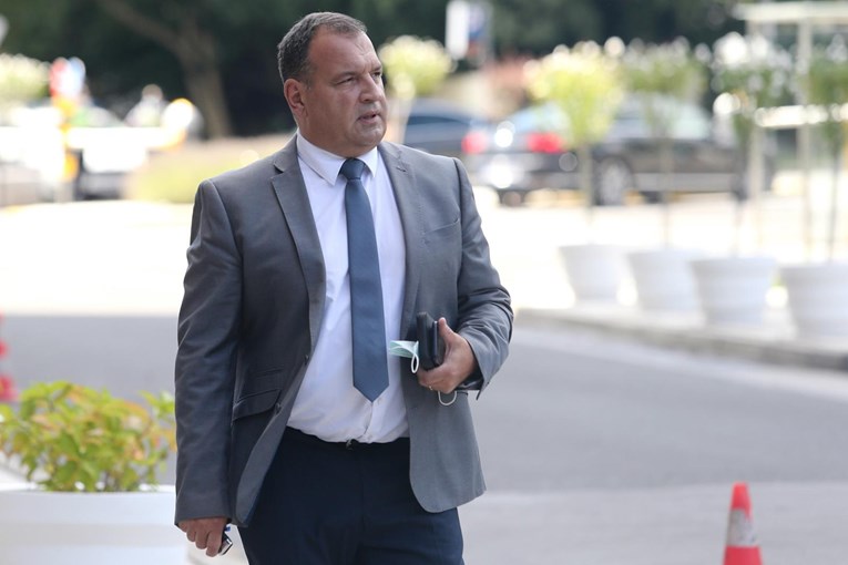 Beroš: Danas više zaraženih, nova žarišta su teretane