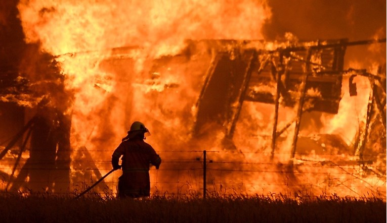 Požari i dalje haraju Australijom, ljudi pozvani na evakuaciju