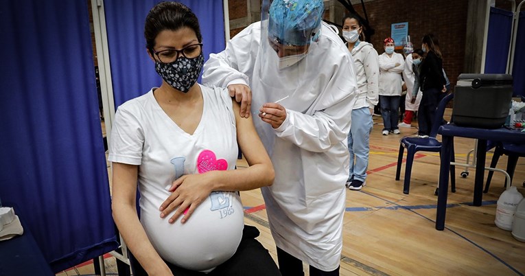 Hrvatski liječnici objavili veliki vodič i preporuke o cijepljenju u trudnoći