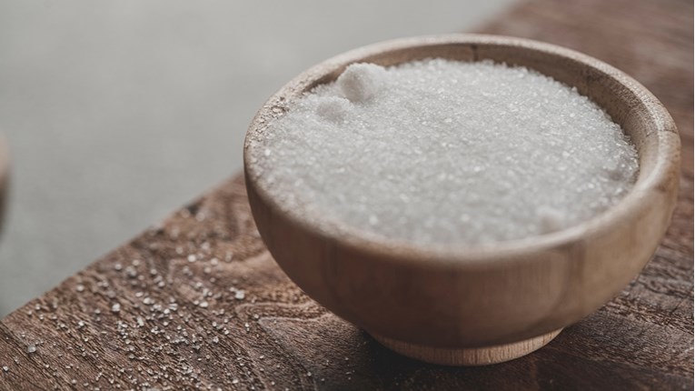 Indija će ograničiti izvoz šećera, želi spriječiti porast domaćih cijena