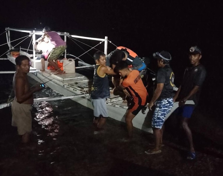 Petero mrtvih i 86 nestalih nakon požara na trajektu na Filipinima