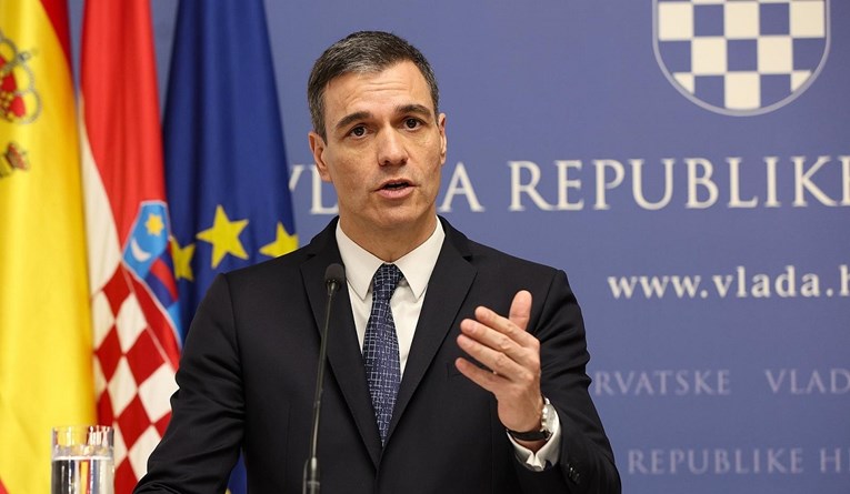 Peđa Grbin poklonio španjolskom premijeru dres Dražena Petrovića