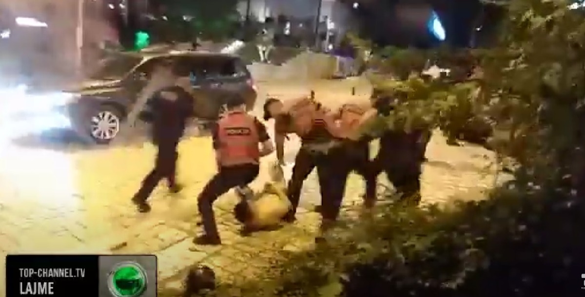 Kaos u Tirani: Navijači Zrinjskog se obračunali s policijom, zaštitari tukli Mostarce