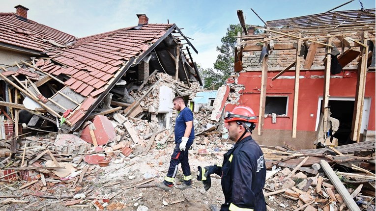 VIDEO Ovako izgledaju kuće u Đelekovcu nakon eksplozije plina. Razorene su