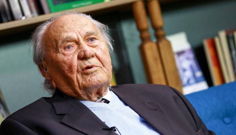 Komunist i udbaš s Tuđmanom je osnovao HDZ. Živio je preko 100 godina