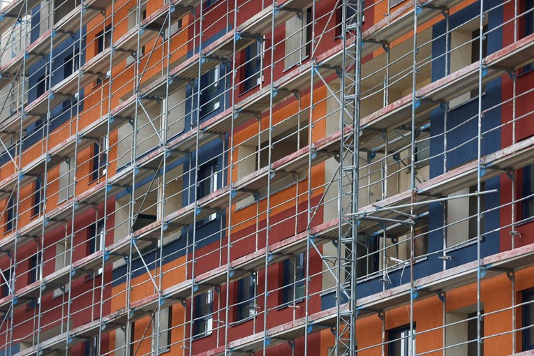 Strani radnik u Zagrebu pao s visine od 7 metara, teško je ozlijeđen