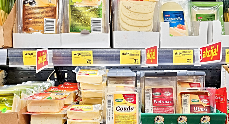 Četiri posto sira koji se prodaje u trgovinama se ukrade