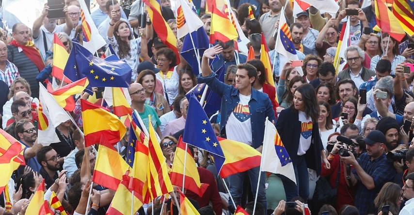 Protivnici nezavisnosti Katalonije prosvjedovali u Barceloni: "Dosta je više"