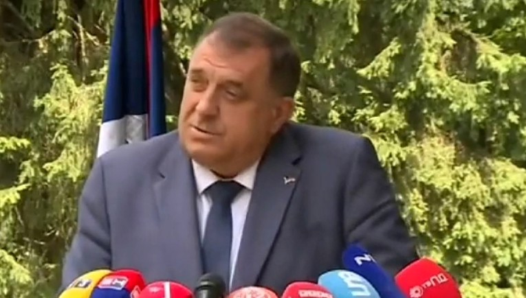 Dodik novinaru: Ne prekidaj me, ja tebe nisam. Nije ti ovo Zanzibar
