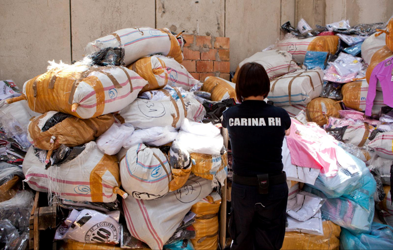 Carina zaplijenila 16 milijuna krivotvorina. U nekima su pronađene opasne kemikalije