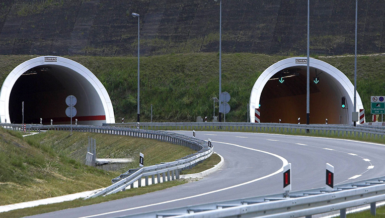 U tunelu na autocesti u Zagorju poginula jedna osoba, promet blokiran