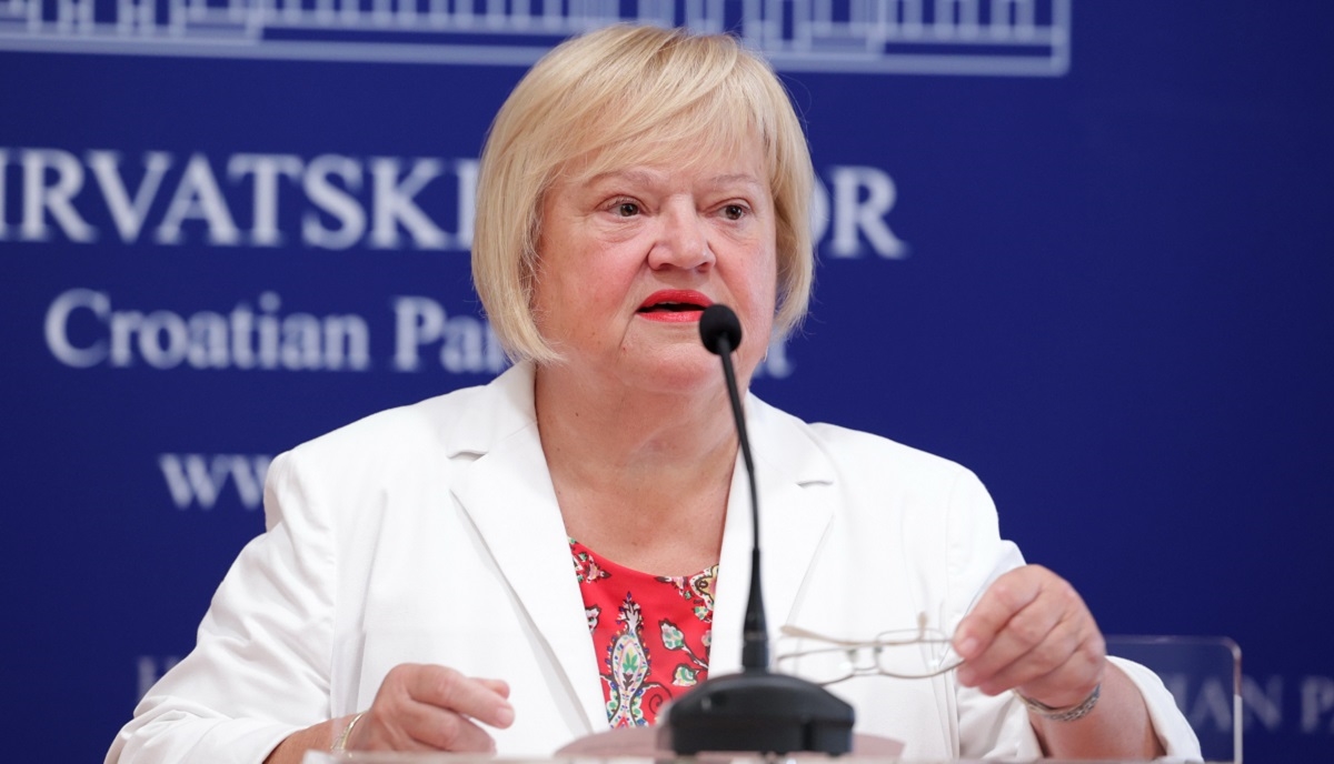 Mrak Taritaš: Zabrana rada nedjeljom nanijet će štetu gospodarstvu