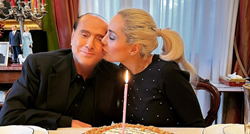 Ovo je posljednja fotka Berlusconija i njegove 33-godišnje partnerice Marte