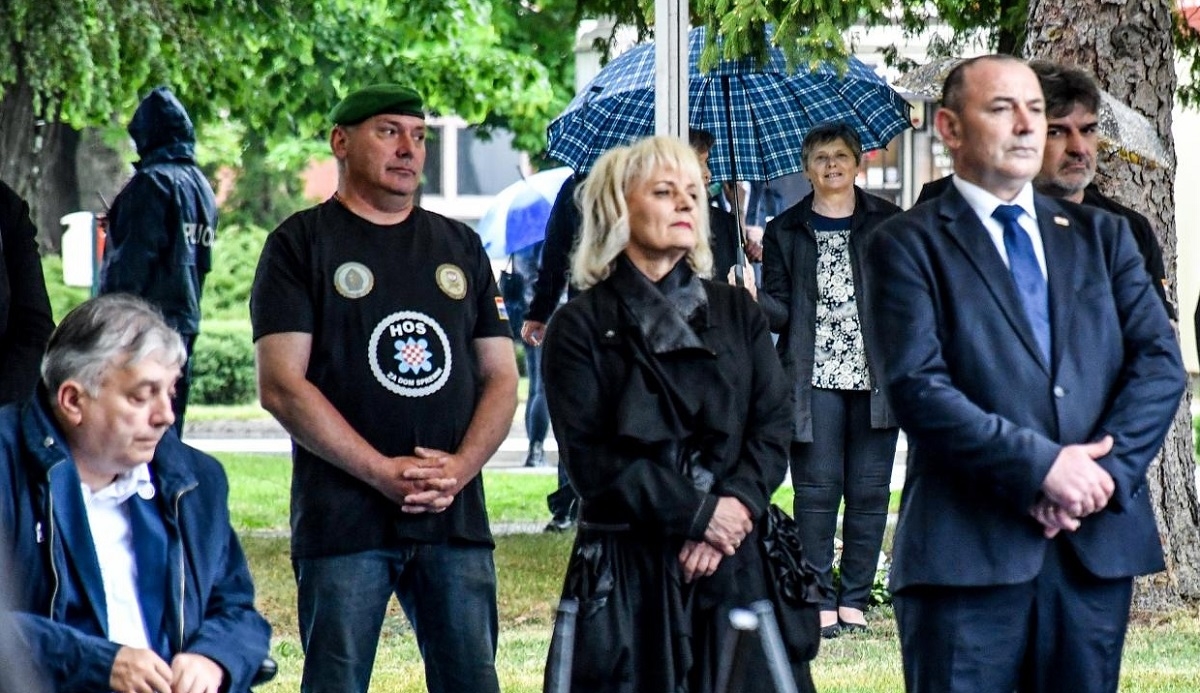 Milanović prima veterana koji je nosio majicu sa ZDS-om, zbog čega je napustio skup