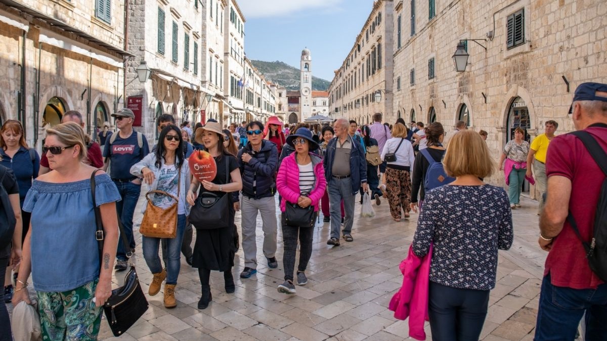 Popularne destinacije uvele zabrane: Evo što ne smijete u Splitu i Dubrovniku