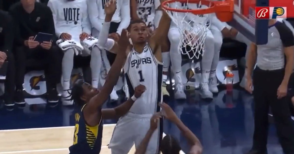 Čudo od 225 cm naviknuto je blokirati druge. Evo kako izgleda kada to naprave njemu