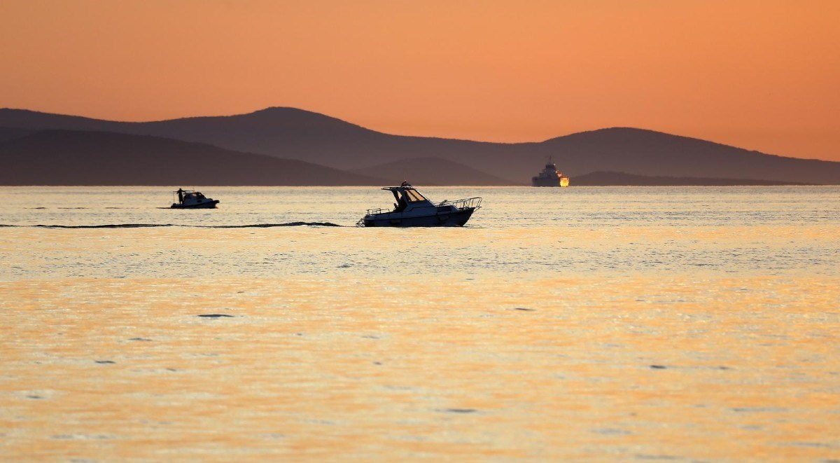 21 turist glisirao na manje od 300 metara od obale, policija ih kaznila